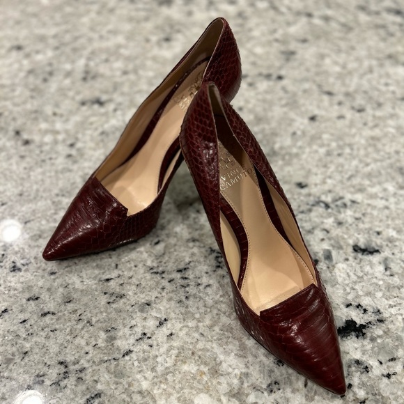 Vince Camuto Panan Pointed Toe Pump - Chianti - 6 1/2 - Picture 2 of 3